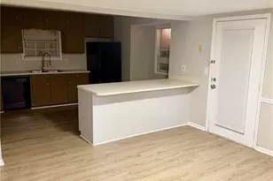 524 Julius Dr, Stone Mountain, GA 30087 - Photo 4