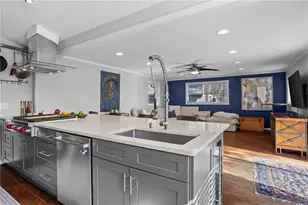 2102 Fairway Cir NE, Atlanta, GA 30319 - Photo 4