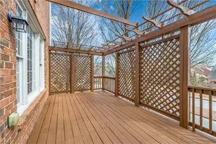 1286 Village Terrace Ct, Dunwoody, GA 30338 - Photo 24