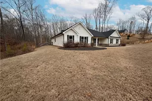 951 Oconee Ln, Commerce, GA 30529 - Photo 6