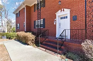 3660 Peachtree Rd NE, Atlanta, GA 30319 - Photo 26