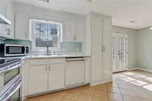 742 Shoal Cir, Lawrenceville, GA 30046 - Photo 10