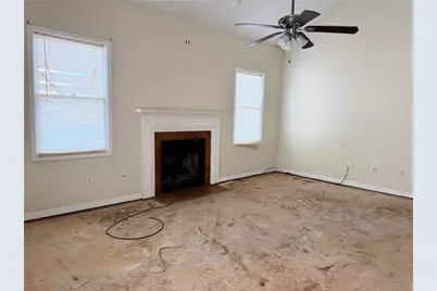 2176 Wellington Circle, Lithonia, GA 30058 - Photo 2