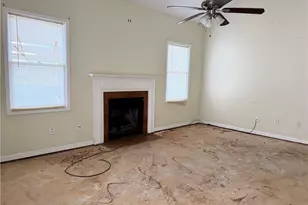 2176 Wellington Cir, Lithonia, GA 30058 - Photo 2