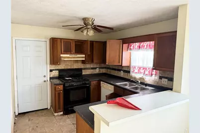 2176 Wellington Circle, Lithonia, GA 30058 - Photo 4