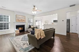 5338 Medlock Corners Dr, Peachtree Corners, GA 30092 - Photo 8