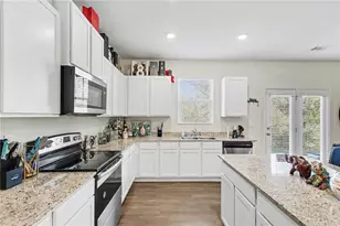 367 Hughes LN, Pendergrass, GA 30567 - Photo 10