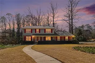 2820 Briarglen Dr, Atlanta, GA 30340 - Photo 2