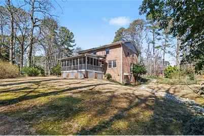 2820 Briarglen Dr, Atlanta, GA 30340 - Photo 34