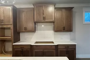 90 Rose Lake Ct, Hoschton, GA 30548 - Photo 8