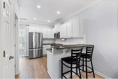 1057 Liberty Parkway NW, Atlanta, GA 30318 - Photo 6