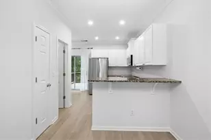 1057 Liberty Pkwy NW, Atlanta, GA 30318 - Photo 10