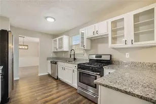 6916 Dalehollow Dr, Lithonia, GA 30058 - Photo 4