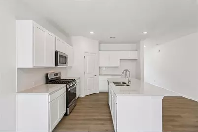 5376 Heron Bay Boulevard, Locust Grove, GA 30248 - Photo 6