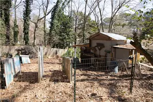 1821 Rose Garden Ln, Loganville, GA 30052 - Photo 6