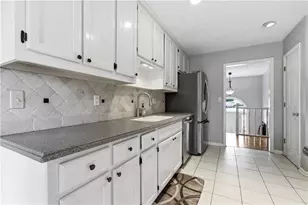 4710 Wheeler Creek Dr, Hoschton, GA 30548 - Photo 10