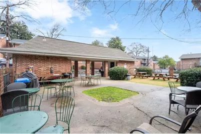 4266 Roswell Road NE #E4, Atlanta, GA 30342 - Photo 10