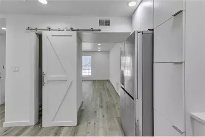 5641 Kingsport Drive #8, Atlanta, GA 30342 - Photo 12