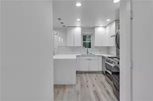 5641 Kingsport Dr, Atlanta, GA 30342 - Photo 8