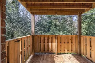 5641 Kingsport Dr, Atlanta, GA 30342 - Photo 24