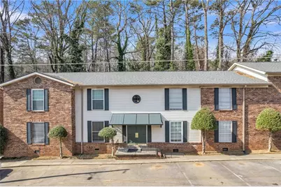 5641 Kingsport Drive #8, Atlanta, GA 30342 - Photo 2