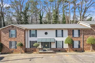 5641 Kingsport Dr, Atlanta, GA 30342 - Photo 2