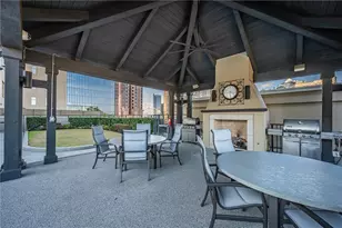 565 Peachtree Street NE, Atlanta, GA 30308 - Photo 16