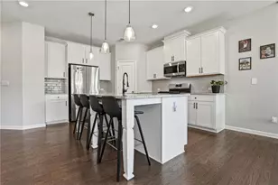 504 Elm Bluff Way, Lawrenceville, GA 30043 - Photo 4