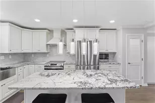 2037 Stoneleigh Dr, Stone Mountain, GA 30087 - Photo 8