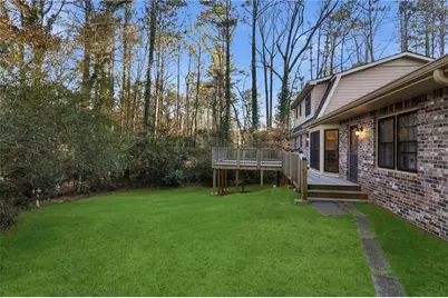 2037 Stoneleigh Drive, Stone Mountain, GA 30087 - Photo 46