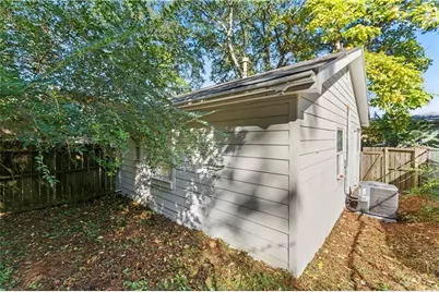 662 Cameron M Alexander Boulevard NW, Atlanta, GA 30318 - Photo 20