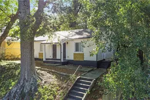 662 Cameron M Alexander Blvd NW, Atlanta, GA 30318 - Photo 2