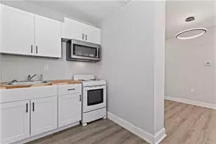 662 Cameron M Alexander Blvd NW, Atlanta, GA 30318 - Photo 18