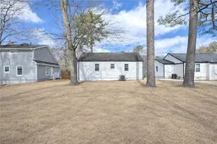 1344 Bluefield Dr SW, Atlanta, GA 30310 - Photo 2