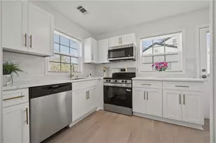 1344 Bluefield Dr SW, Atlanta, GA 30310 - Photo 6