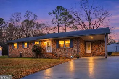 114 Woodcrest Drive, Griffin, GA 30223 - Photo 2