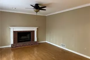 1079 Sunny Field Ln, Lawrenceville, GA 30043 - Photo 4