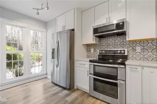 5071 Avalon Dr, Alpharetta, GA 30005 - Photo 8