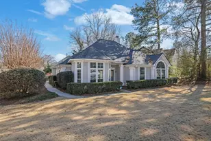 200 Blue Spruce Cir, Alpharetta, GA 30005 - Photo 2