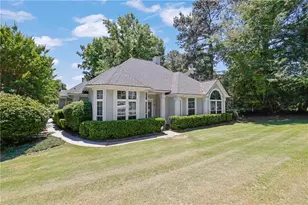 200 Blue Spruce Cir, Alpharetta, GA 30005 - Photo 2
