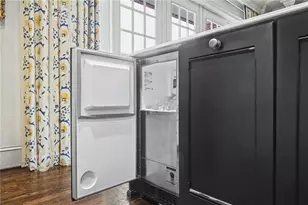 3657 Peachtree Rd NE, Atlanta, GA 30319 - Photo 26