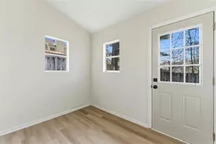 2263 Wellington Cir, Lithonia, GA 30058 - Photo 18