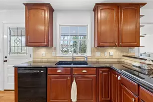 4979 Vernon Oaks Dr, Atlanta, GA 30338 - Photo 12