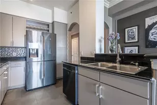 3445 Stratford Rd, Atlanta, GA 30326 - Photo 6