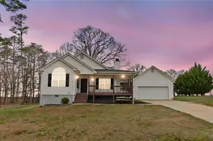 132 Millstone Dr, Commerce, GA 30530 - Photo 2