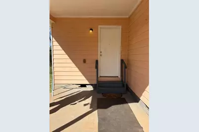 407 E Brooks Ave, Griffin, GA 30223 - Photo 2