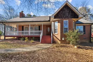326 Twin Oaks Dr, Monroe, GA 30655 - Photo 2
