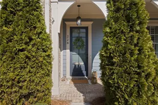 228 Dawson Dr, Woodstock, GA 30188 - Photo 2