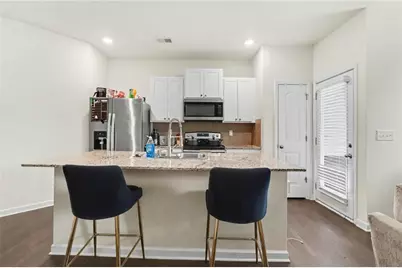 5699 Union Pointe Drive, Union City, GA 30291 - Photo 10