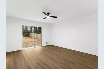 5419 Fieldgreen Dr, Stone Mountain, GA 30088 - Photo 6